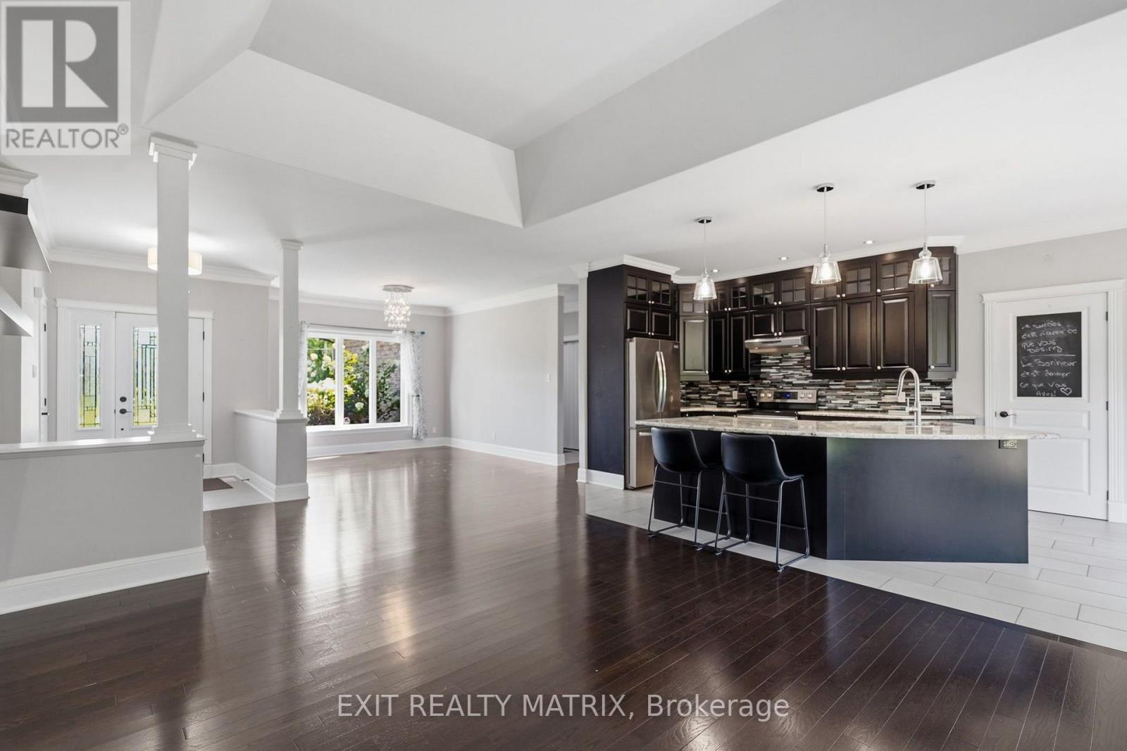 501 Du Parc Road, Champlain, ON - Indoor Photo Showing Kitchen With Upgraded Kitchen