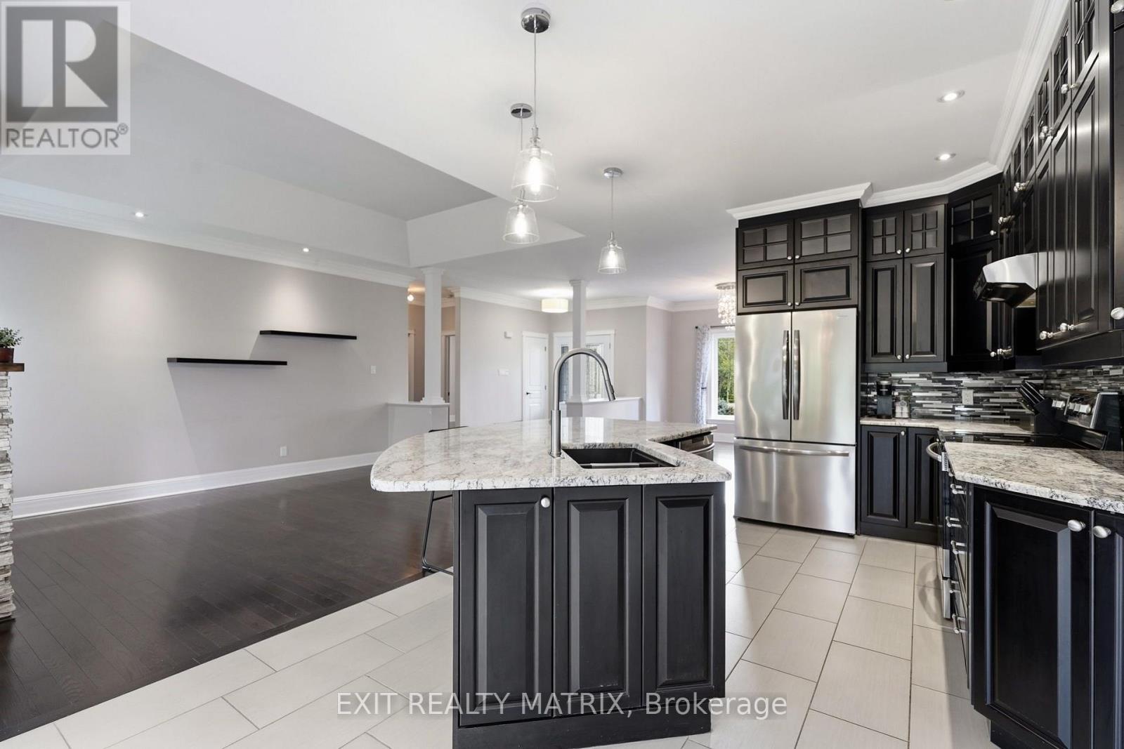 501 Du Parc Road, Champlain, ON - Indoor Photo Showing Kitchen With Upgraded Kitchen