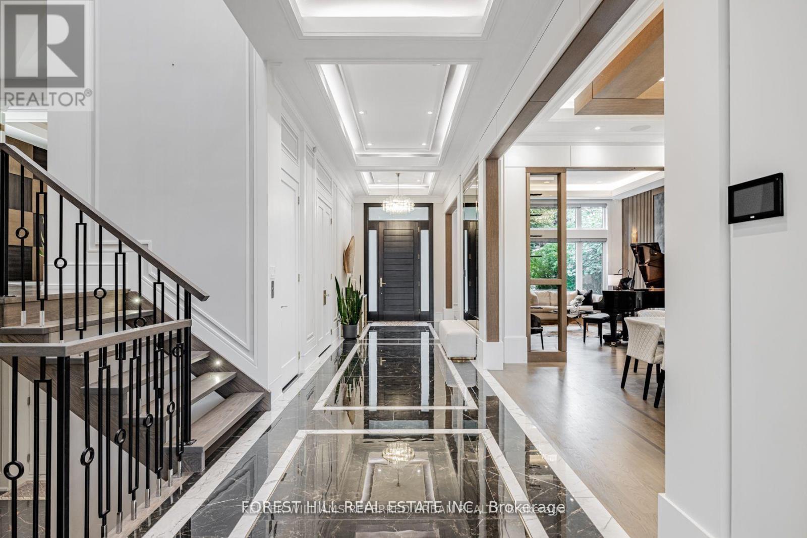 49 Ravenscroft Circle, Toronto, ON - Indoor Photo Showing Other Room