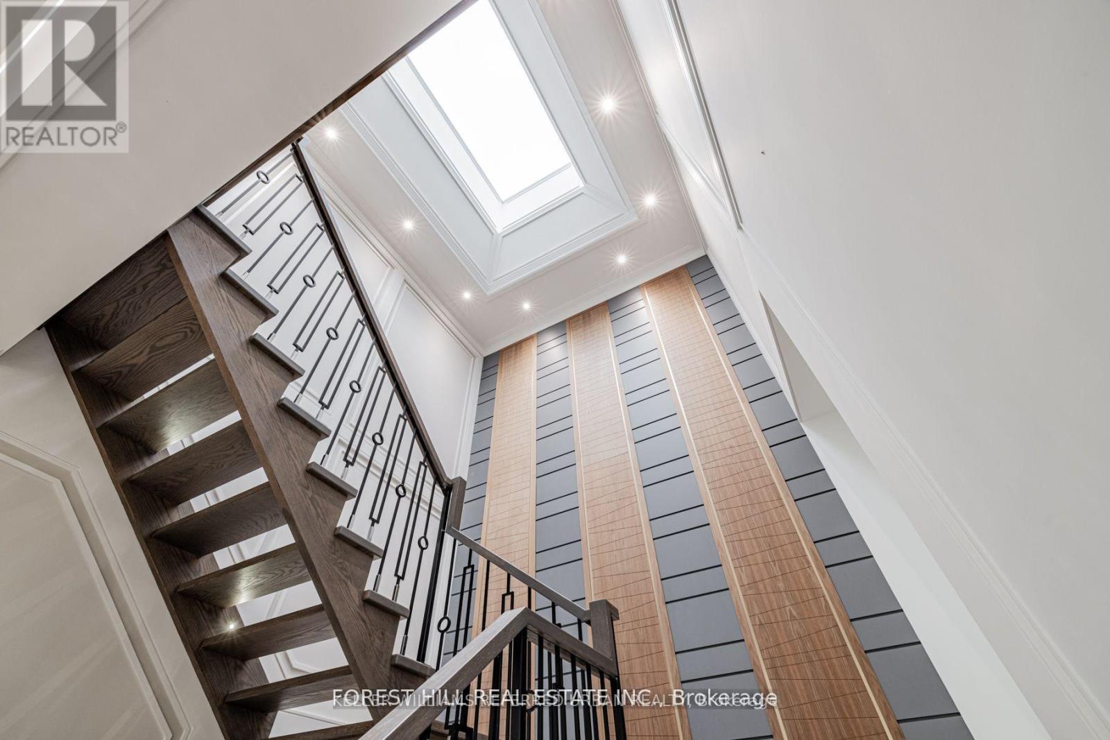 49 Ravenscroft Circle, Toronto, ON - Indoor Photo Showing Other Room