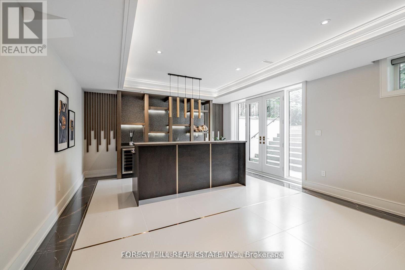 49 Ravenscroft Circle, Toronto, ON - Indoor