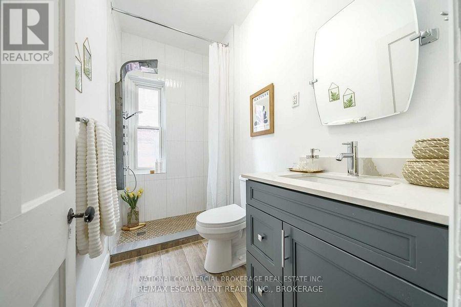 138 Victoria Avenue N, Hamilton, ON