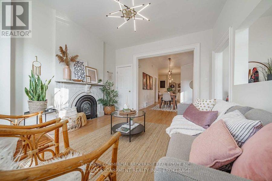 138 Victoria Avenue N, Hamilton, ON