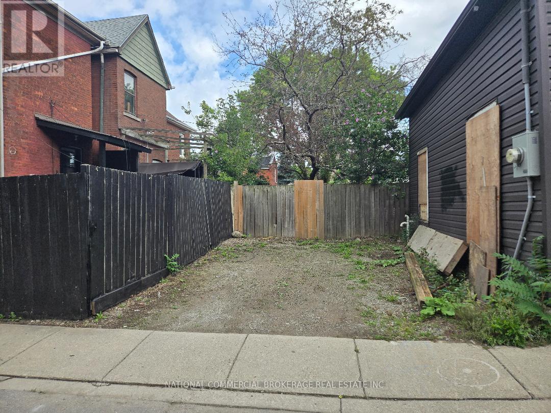 138 Victoria Avenue N, Hamilton, ON