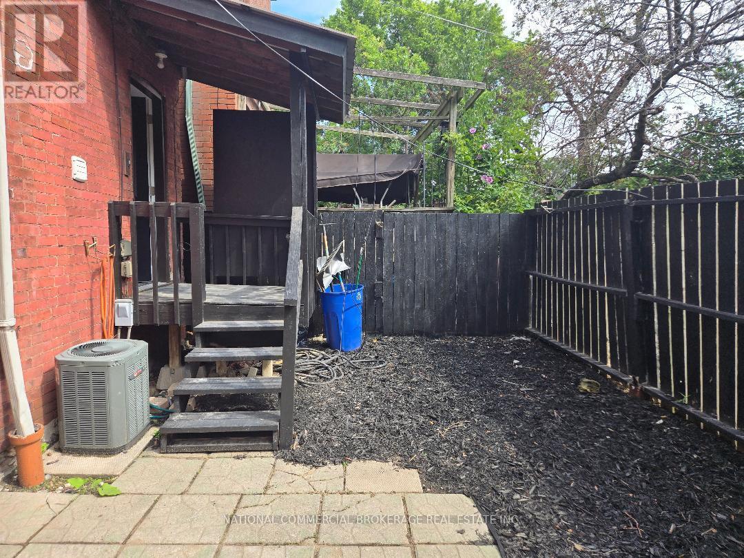 138 Victoria Avenue N, Hamilton, ON