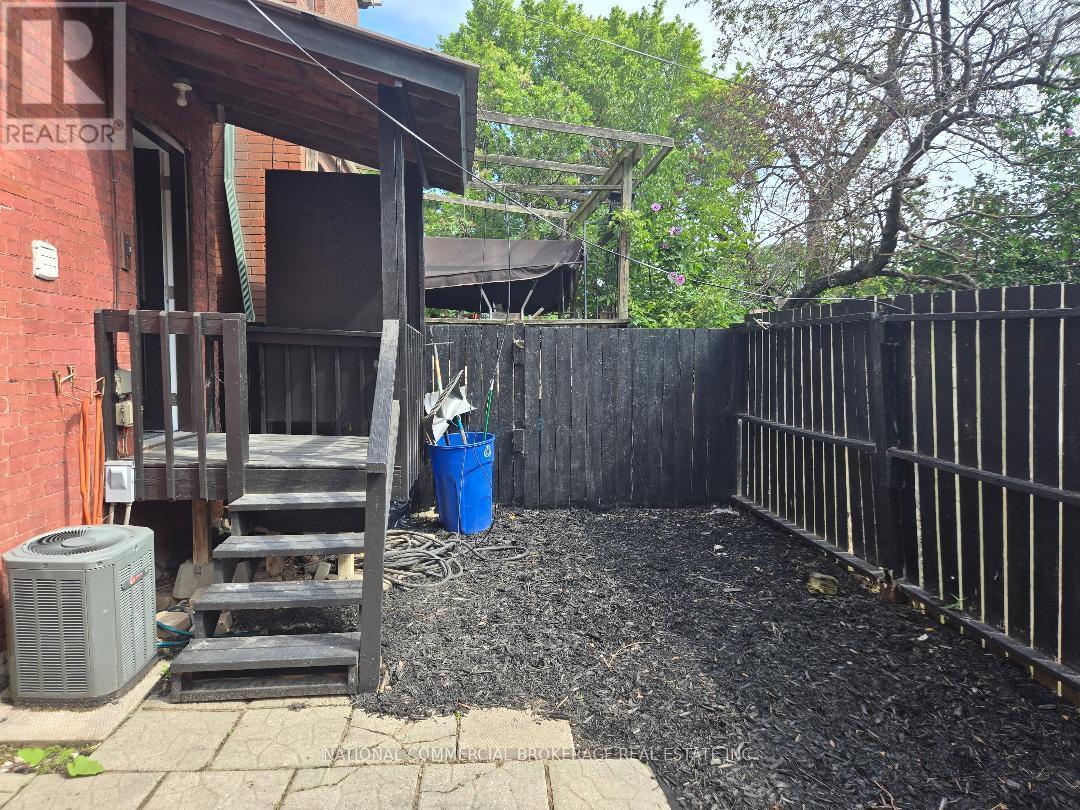 138 Victoria Avenue N, Hamilton, ON