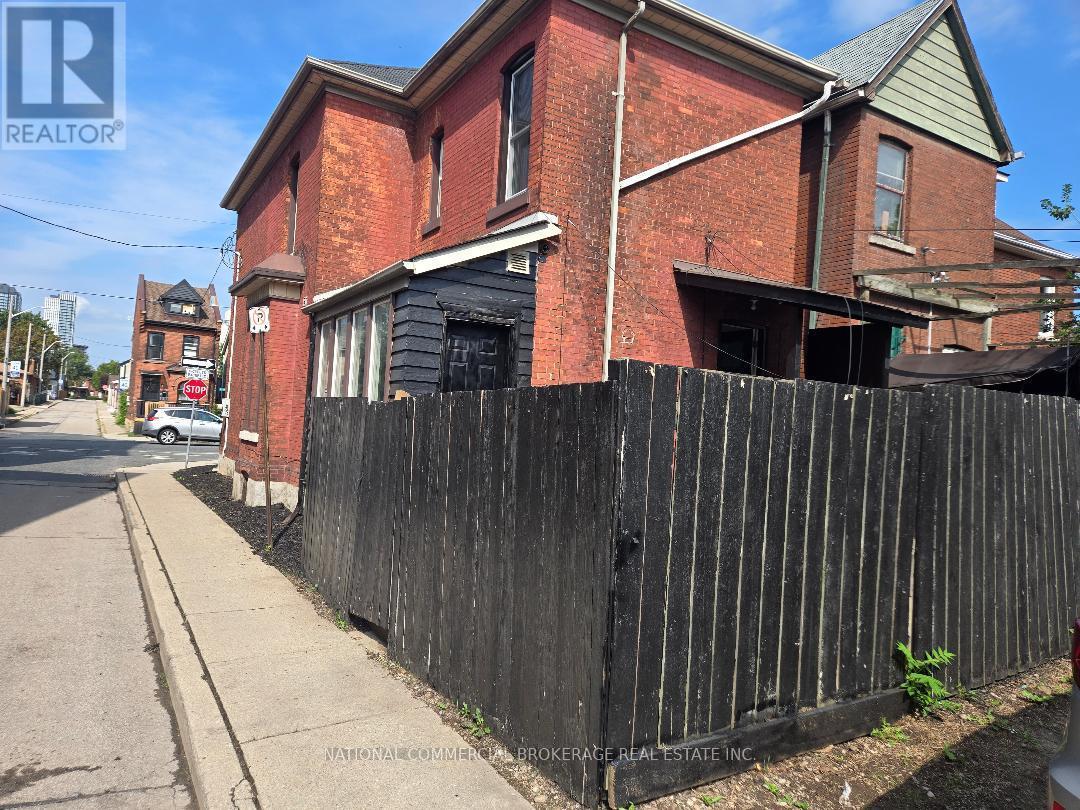 138 Victoria Avenue N, Hamilton, ON
