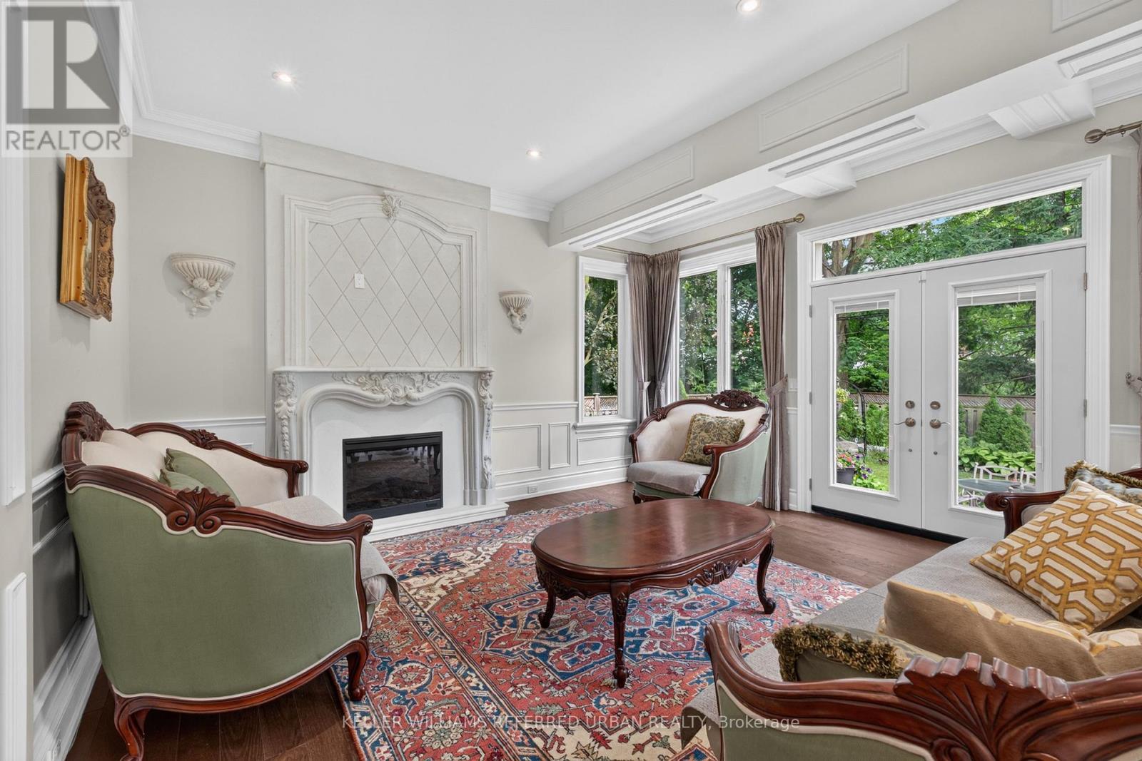 59 Munro Boulevard, Toronto, ON - Indoor Photo Showing Living Room With Fireplace