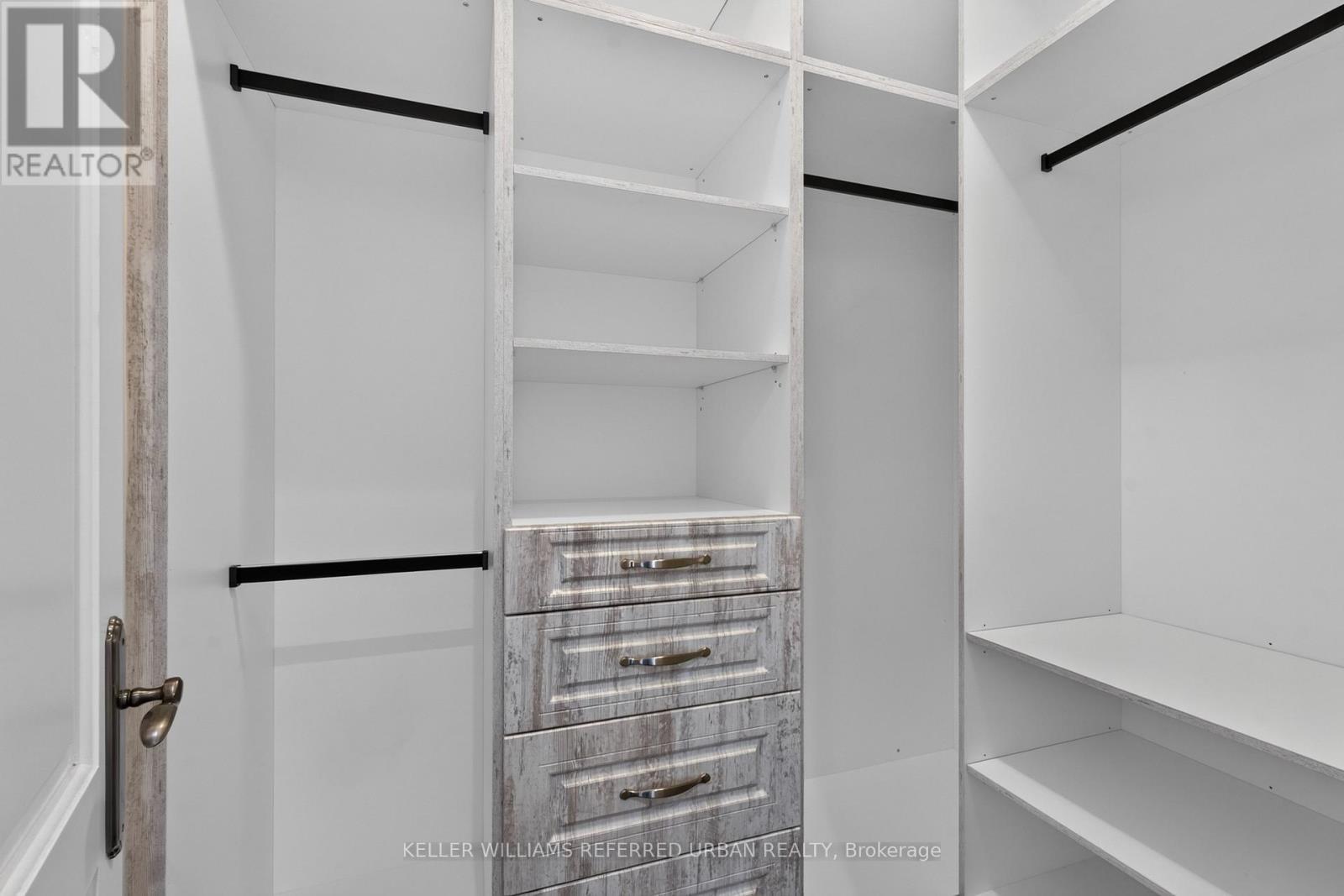 59 Munro Boulevard, Toronto, ON - Indoor