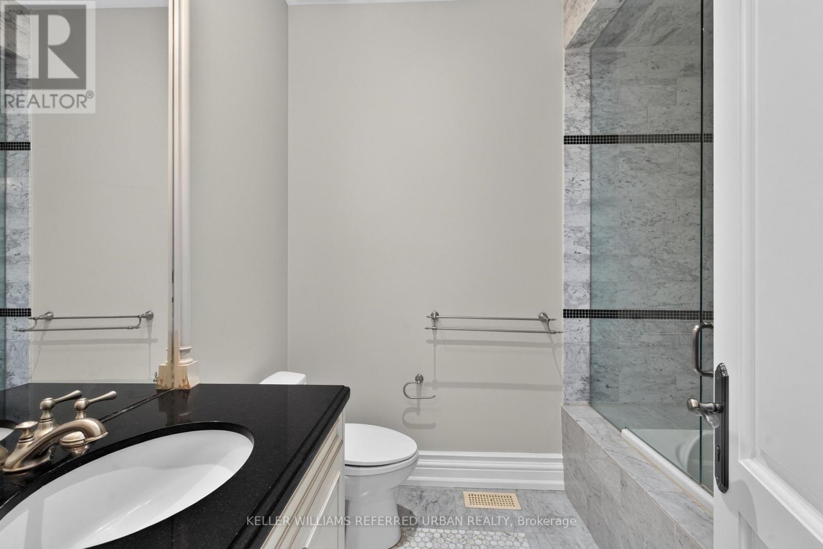 59 Munro Boulevard, Toronto, ON - Indoor Photo Showing Bathroom