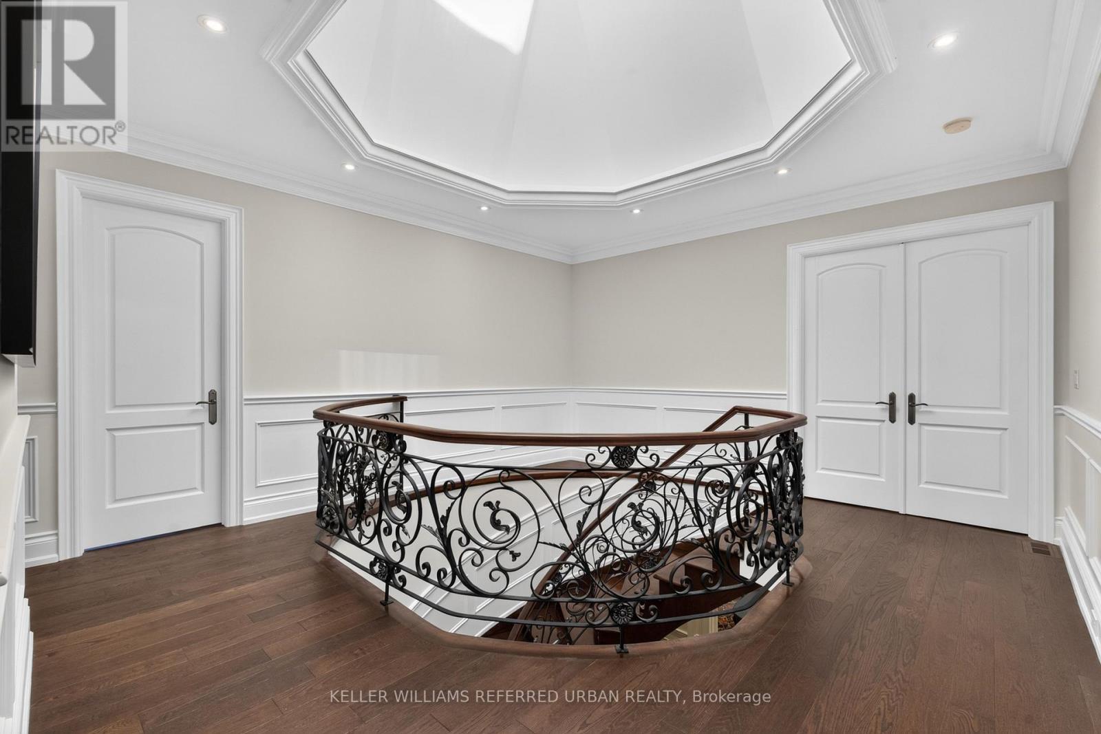 59 Munro Boulevard, Toronto, ON - Indoor Photo Showing Other Room