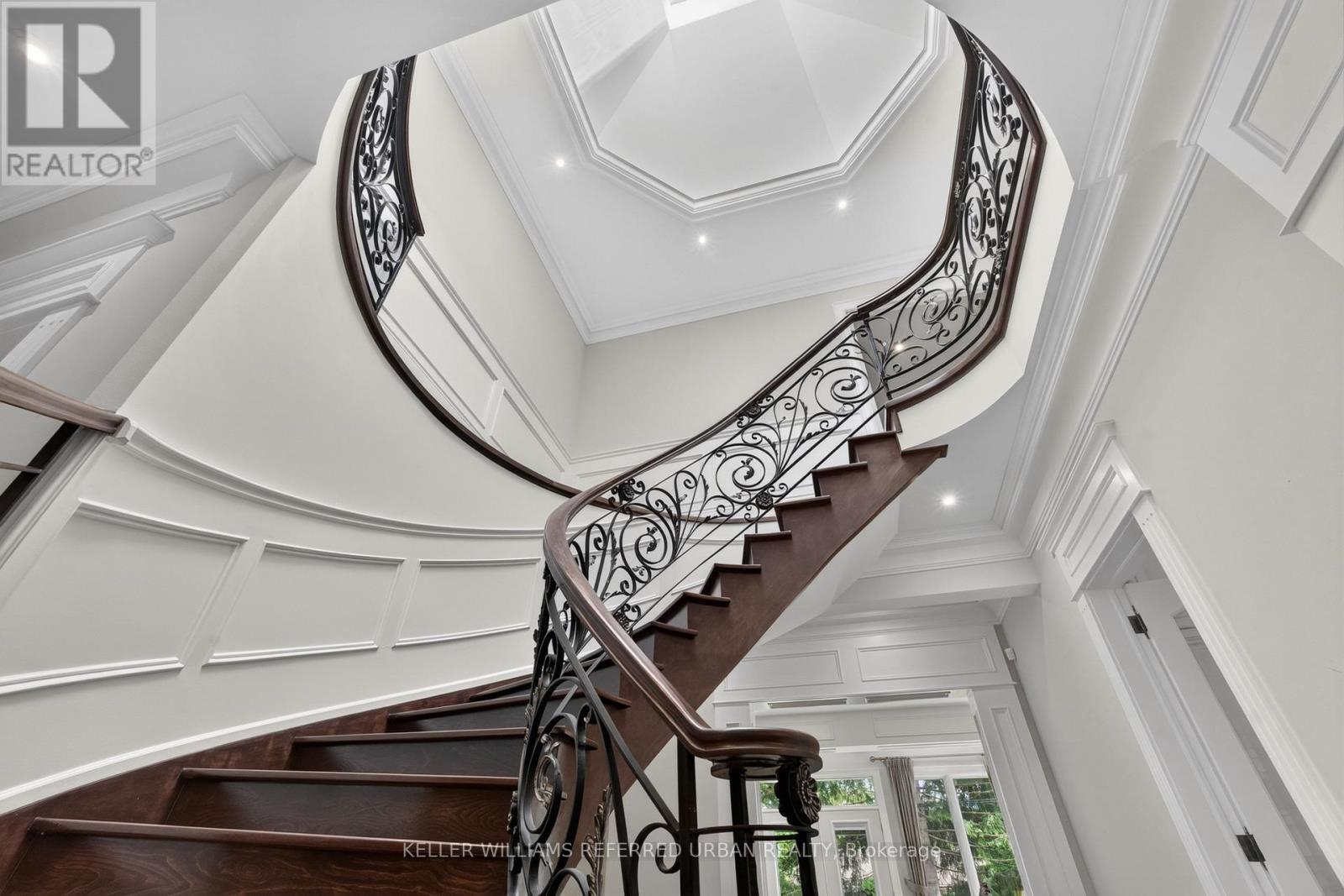 59 Munro Boulevard, Toronto, ON - Indoor Photo Showing Other Room