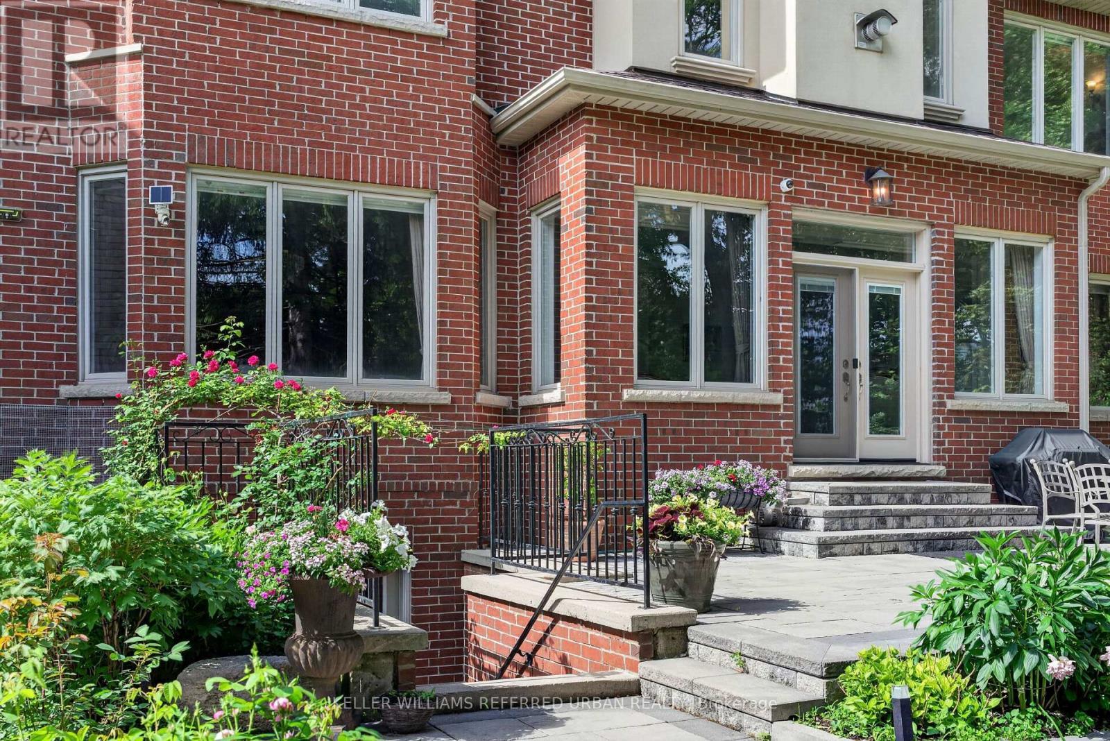 59 Munro Boulevard, Toronto, ON - Outdoor