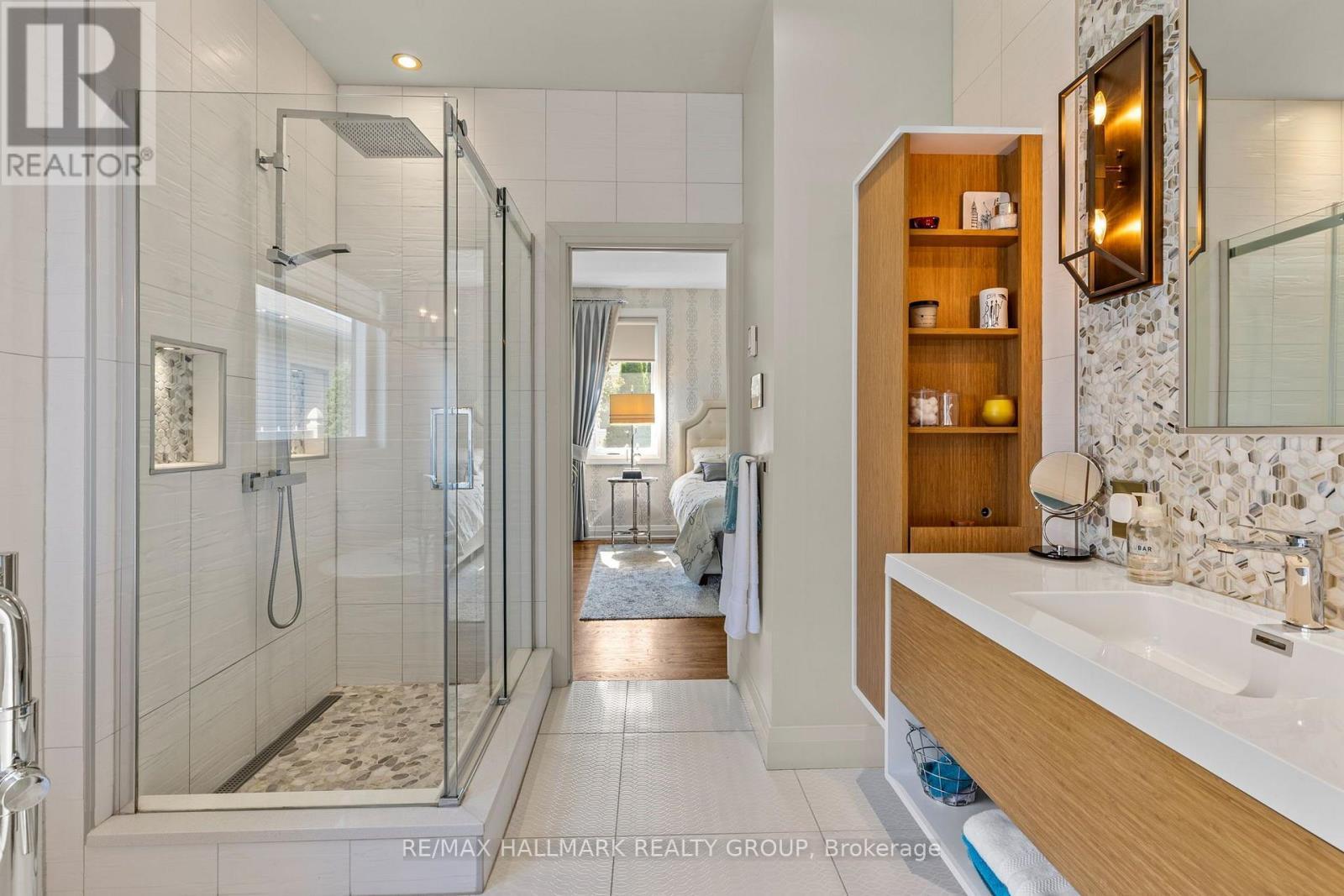 1832 Springridge Drive, Ottawa, ON - Indoor Photo Showing Bathroom