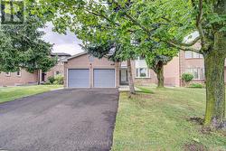 426 PARKLANE ROAD Oakville, ON L6H 4J5