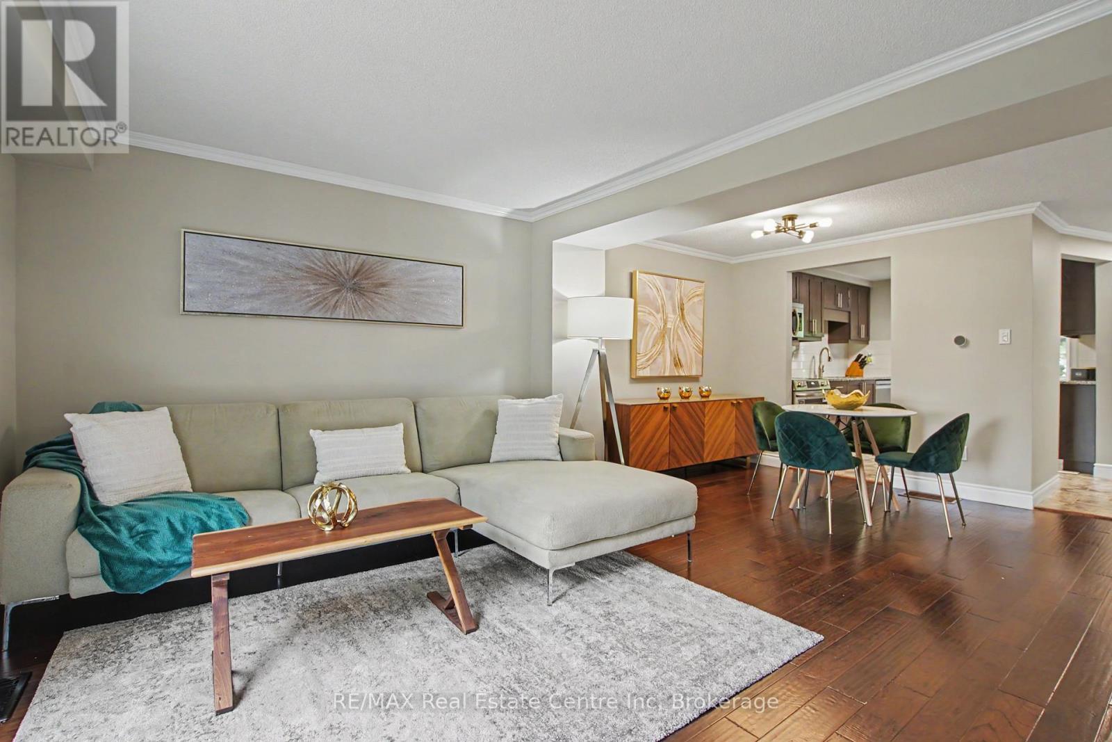 148 Carter Crescent, Cambridge, ON - Indoor Photo Showing Living Room