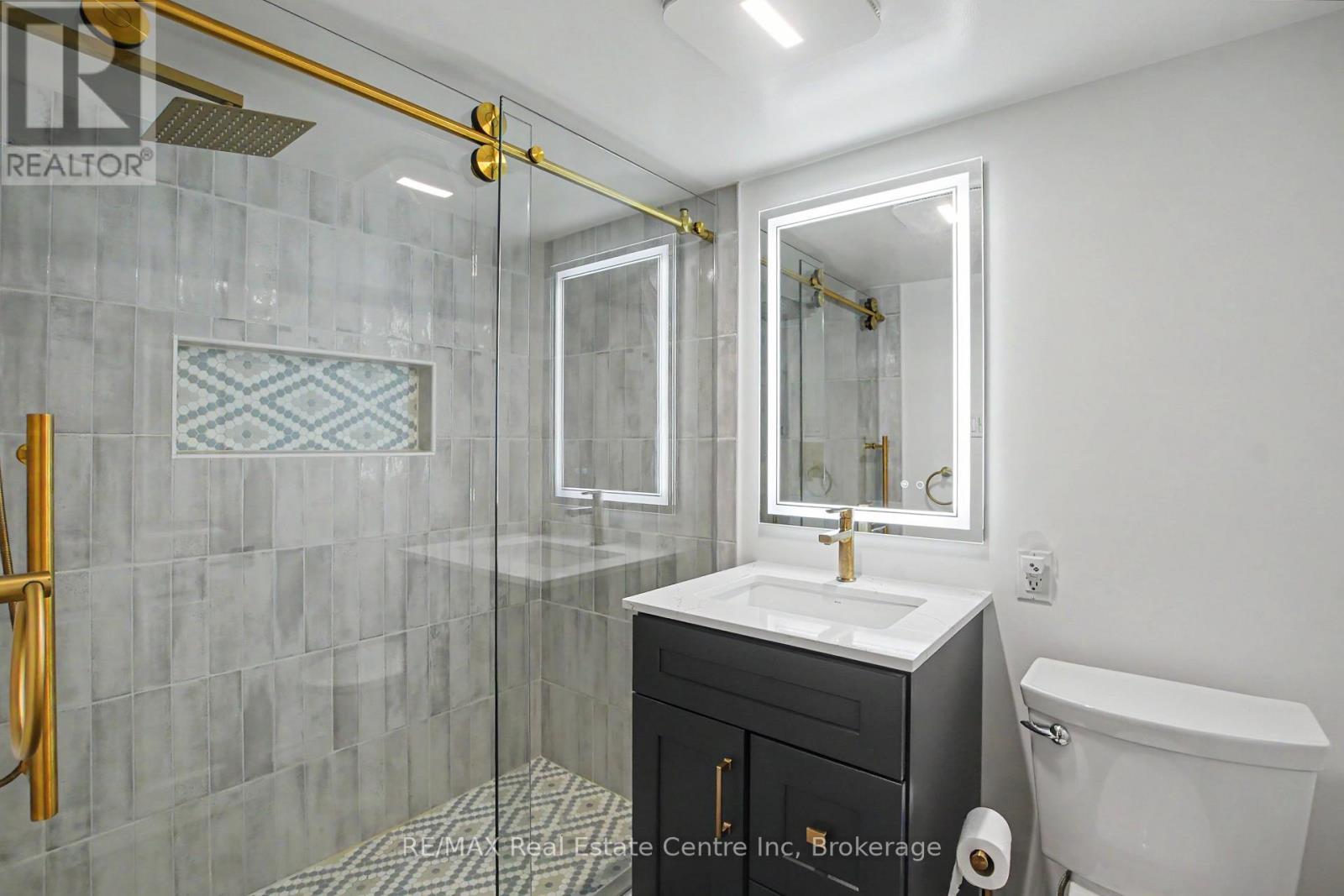 148 Carter Crescent, Cambridge, ON - Indoor Photo Showing Bathroom