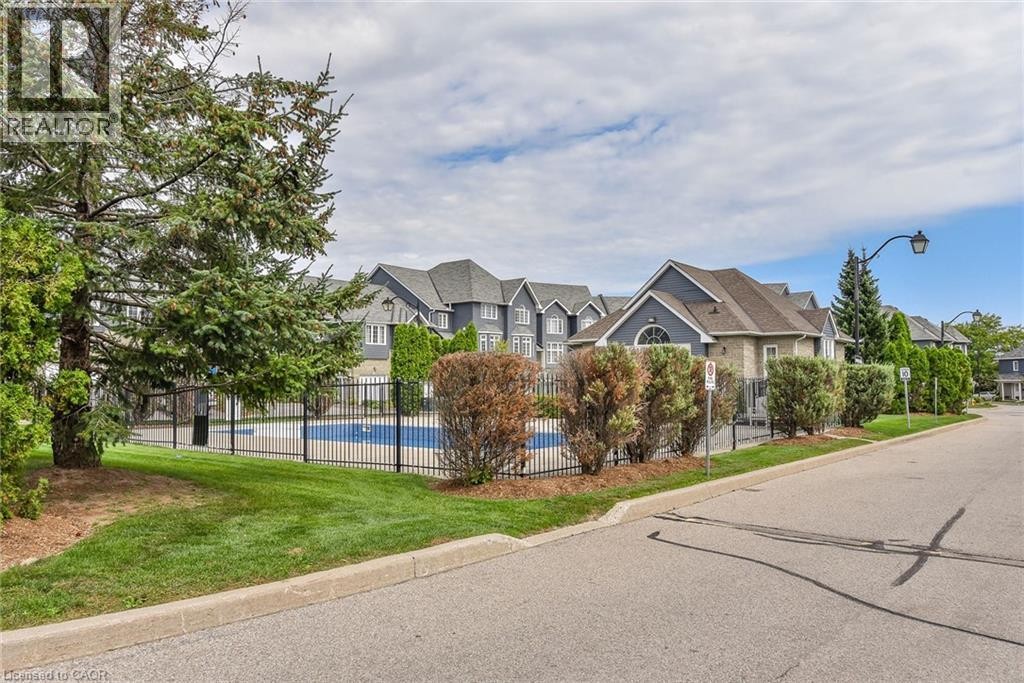 199 Saginaw Parkway Unit# 15, Cambridge, ON - Outdoor