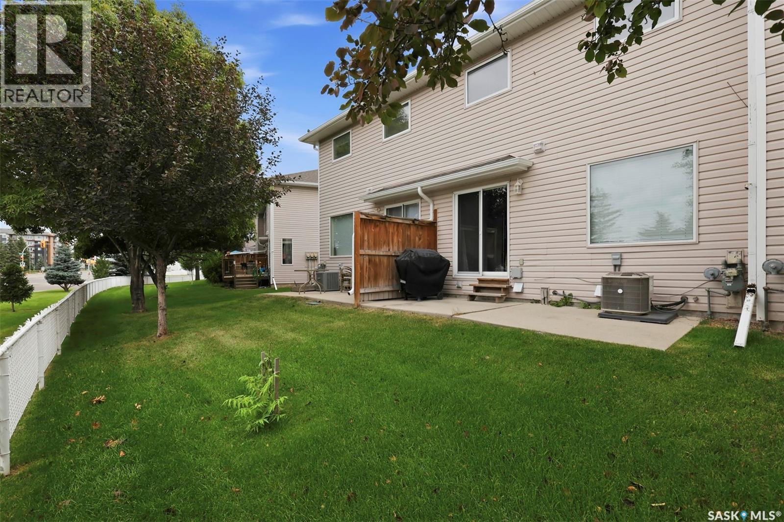 8 103 Berini Drive, Saskatoon, SK - Outdoor