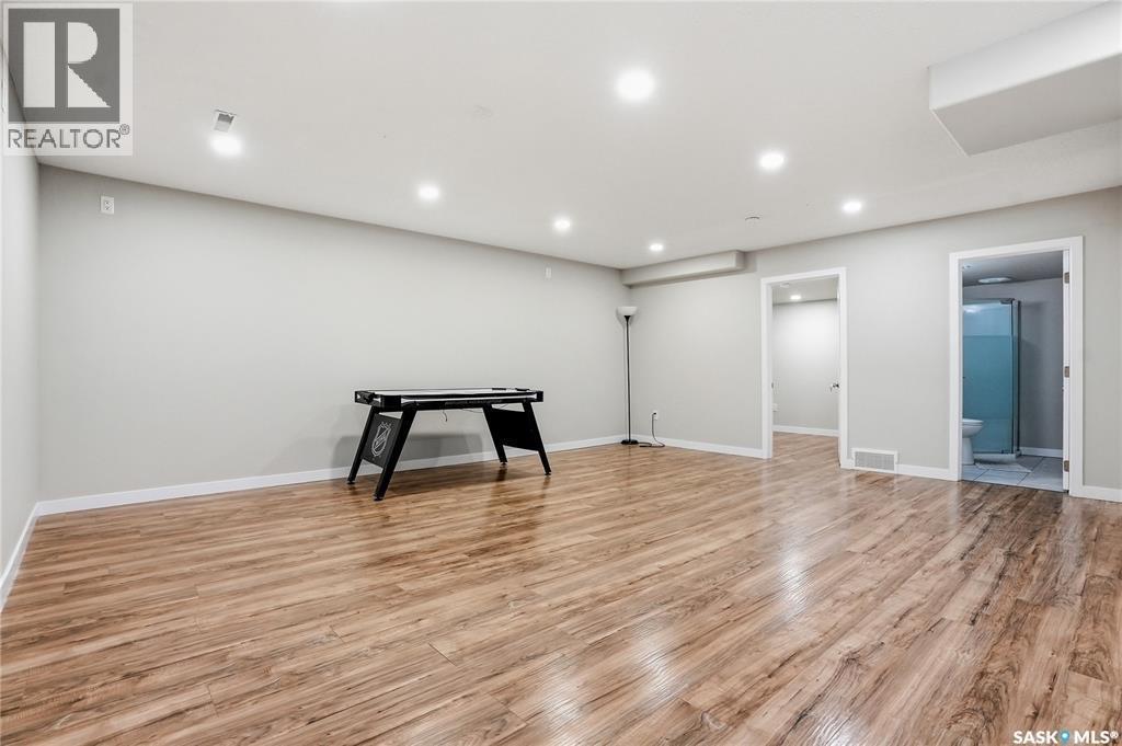 127 315 Dickson Crescent, Saskatoon, SK - Indoor