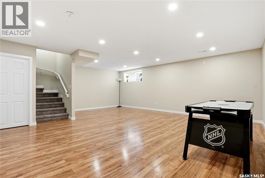 127 315 Dickson Crescent, Saskatoon, SK - Indoor