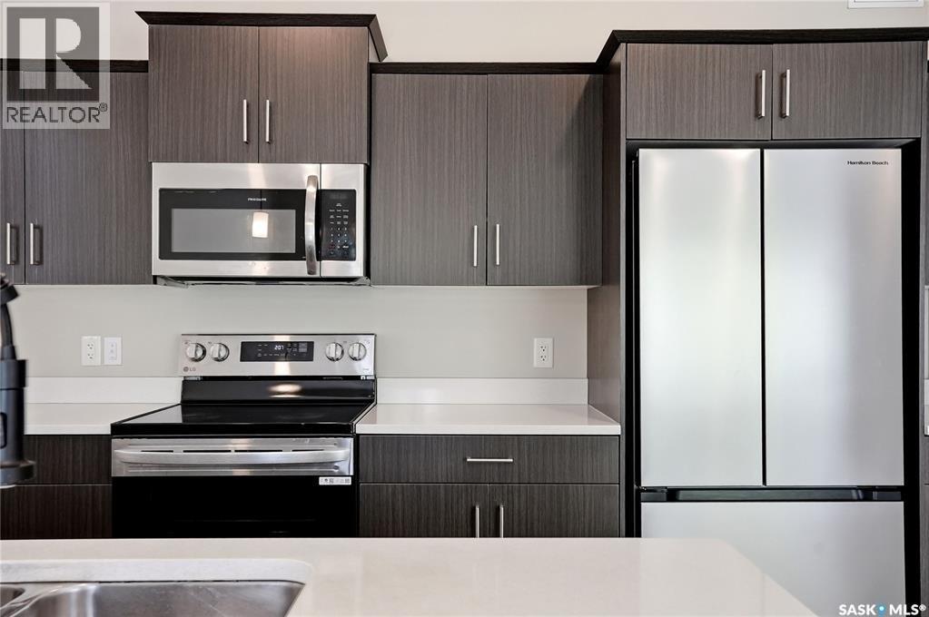 127 315 Dickson Crescent, Saskatoon, SK - Indoor Photo Showing Kitchen