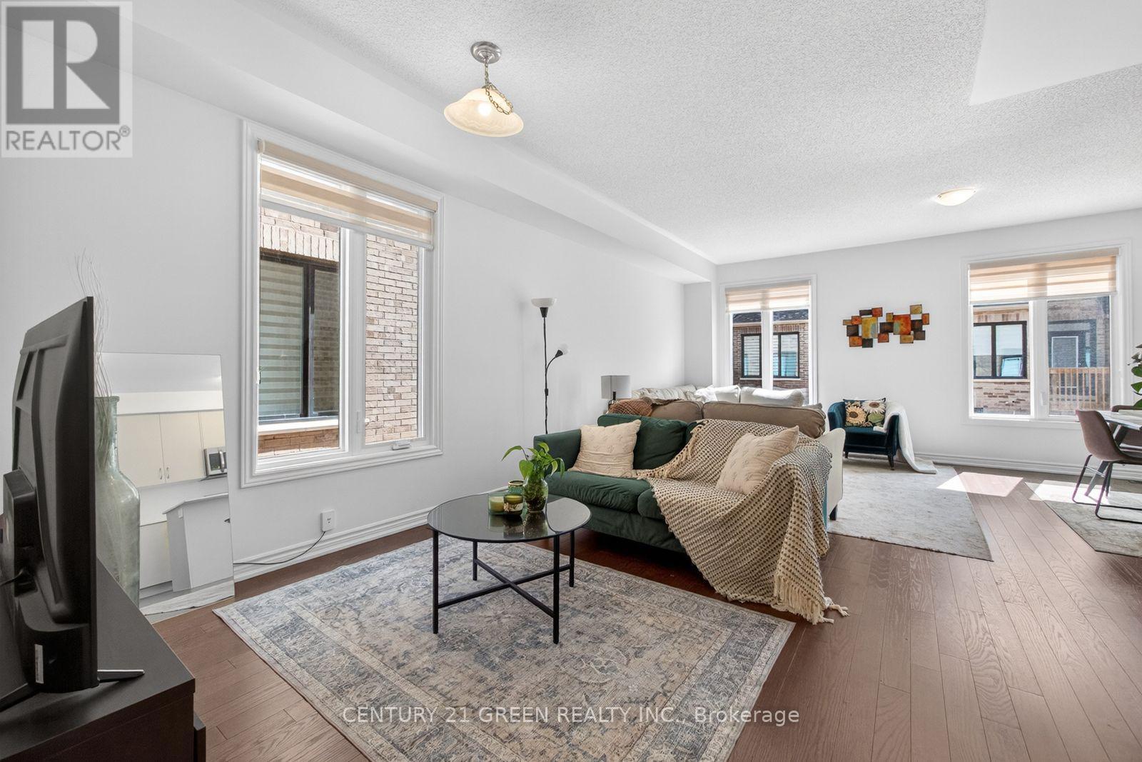 1444 Savoline Boulevard, Milton, ON - Indoor Photo Showing Living Room