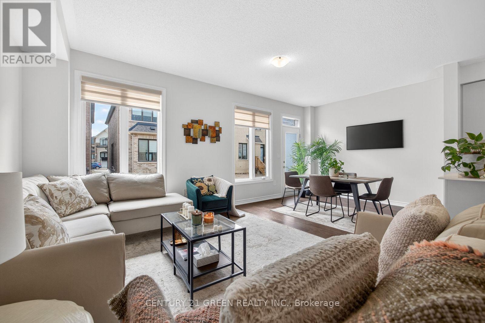 1444 Savoline Boulevard, Milton, ON - Indoor Photo Showing Living Room