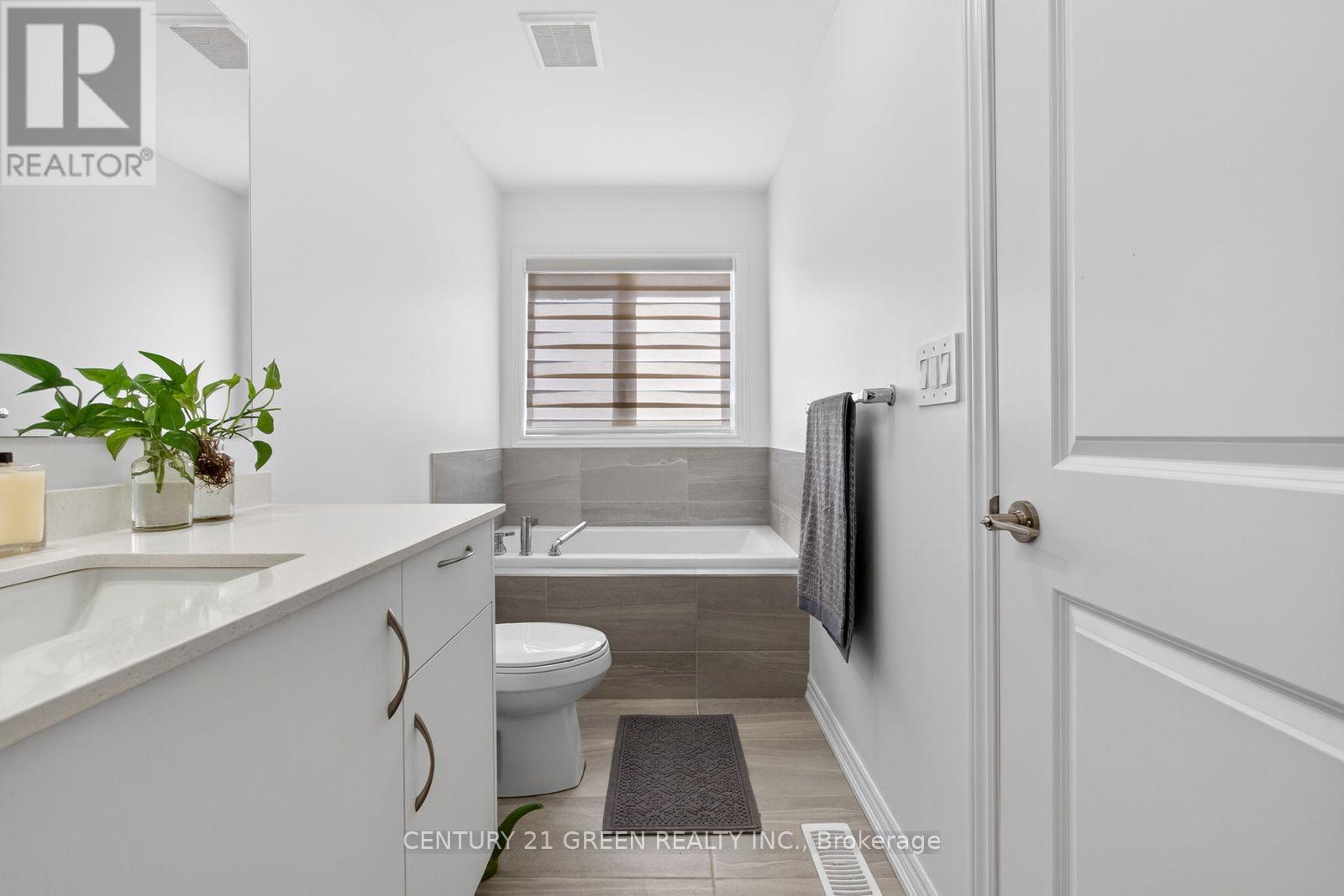 1444 Savoline Boulevard, Milton, ON - Indoor Photo Showing Bathroom