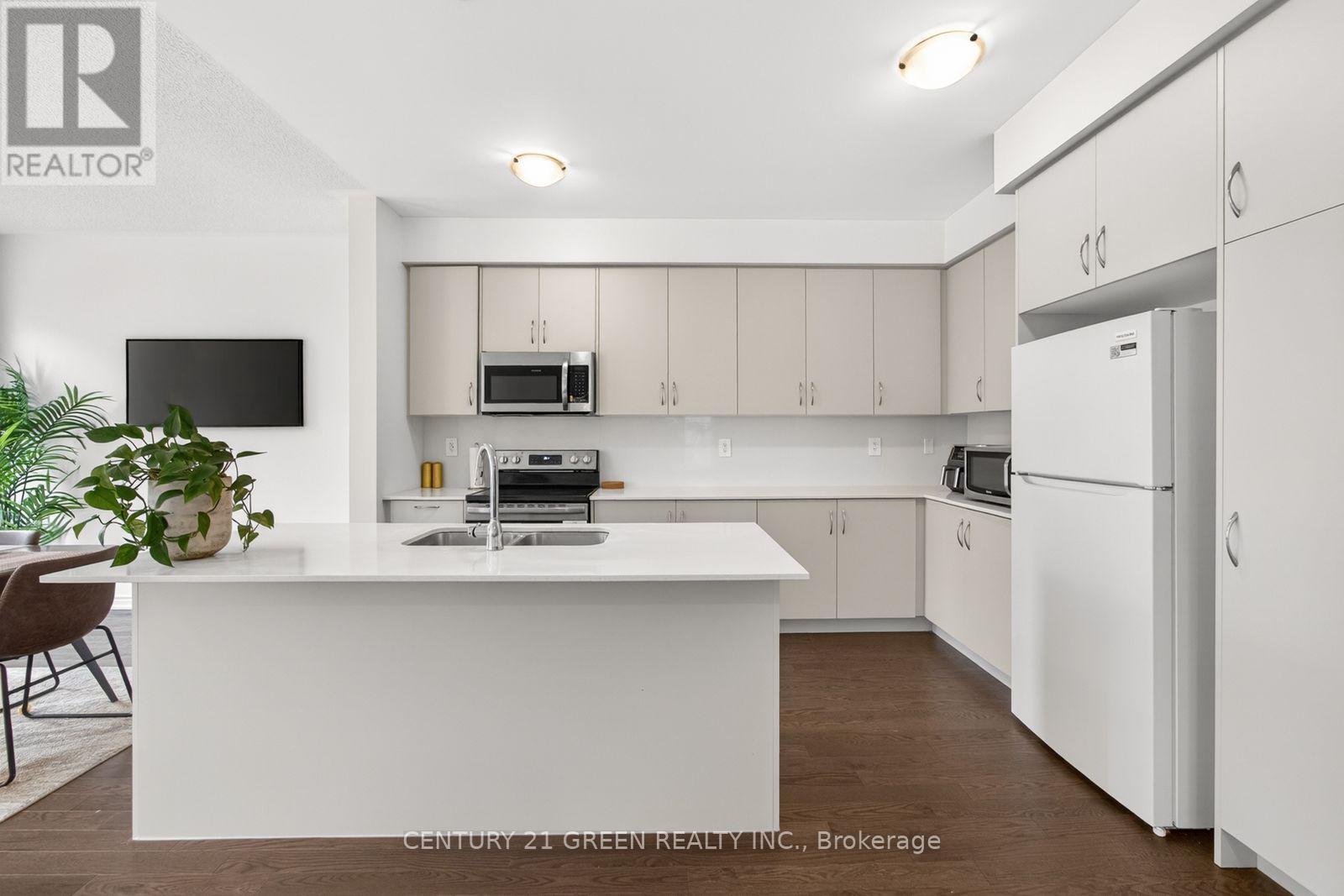 1444 Savoline Boulevard, Milton, ON - Indoor Photo Showing Kitchen With Double Sink