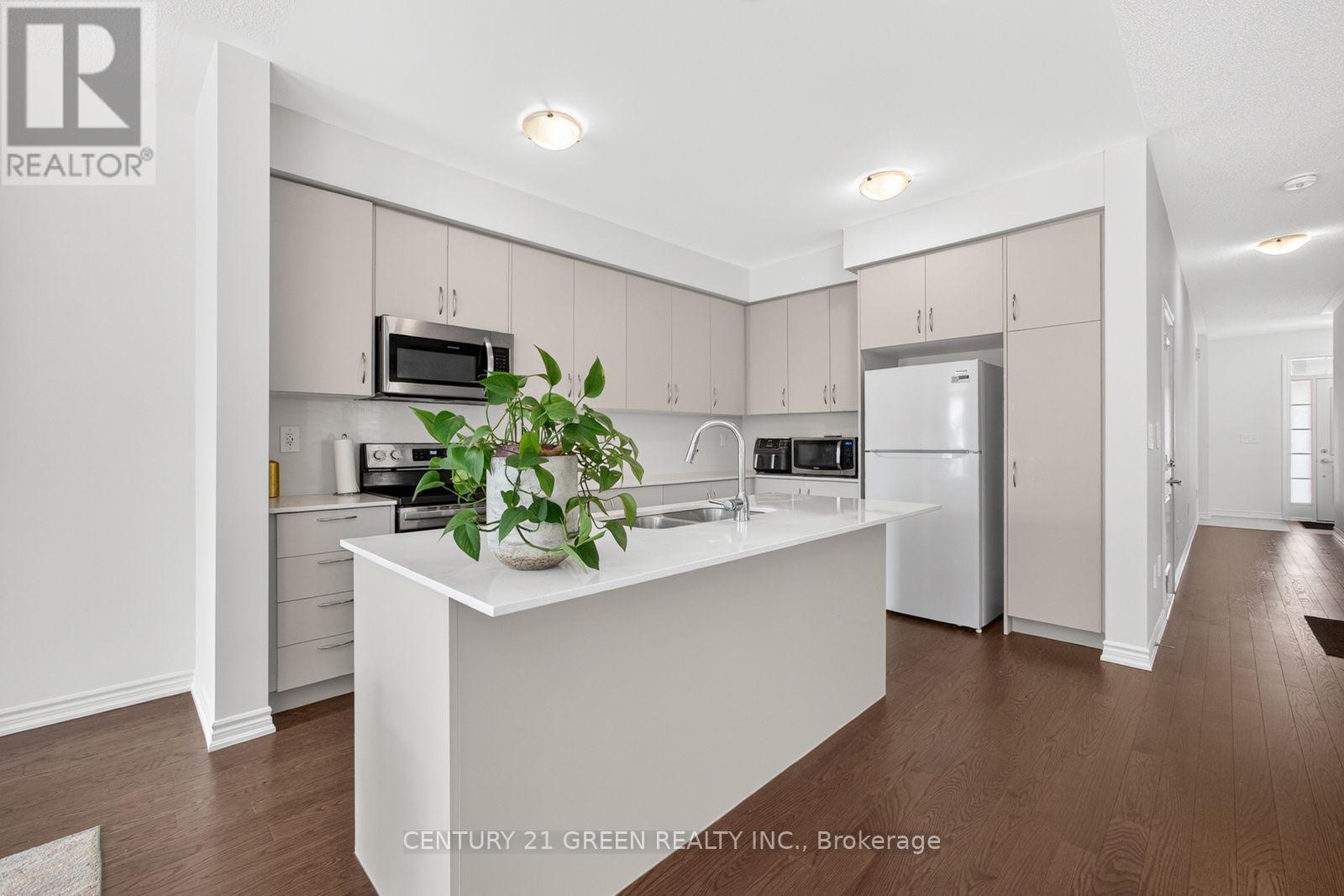 1444 Savoline Boulevard, Milton, ON - Indoor Photo Showing Kitchen