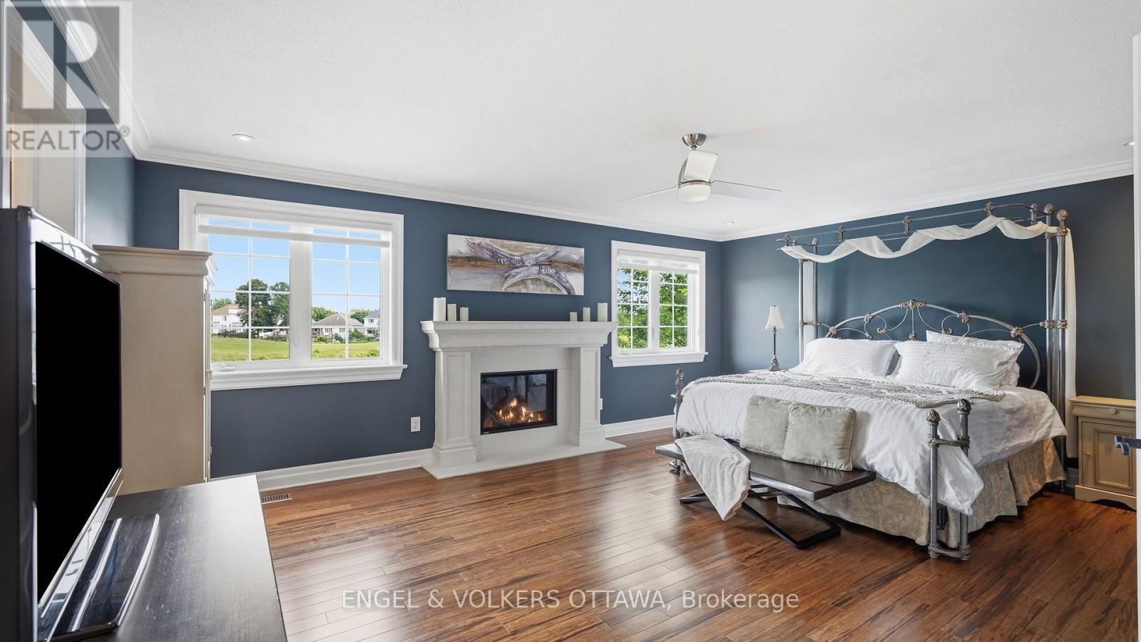 191 Cheyenne Way, Ottawa, ON - Indoor Photo Showing Bedroom With Fireplace