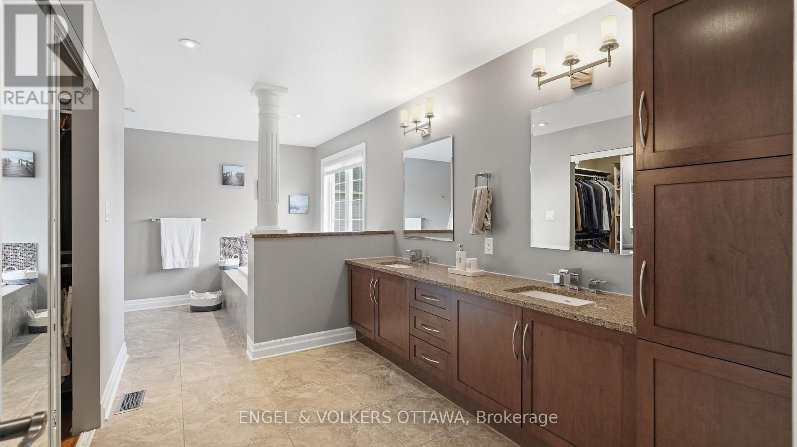 191 Cheyenne Way, Ottawa, ON - Indoor Photo Showing Bathroom
