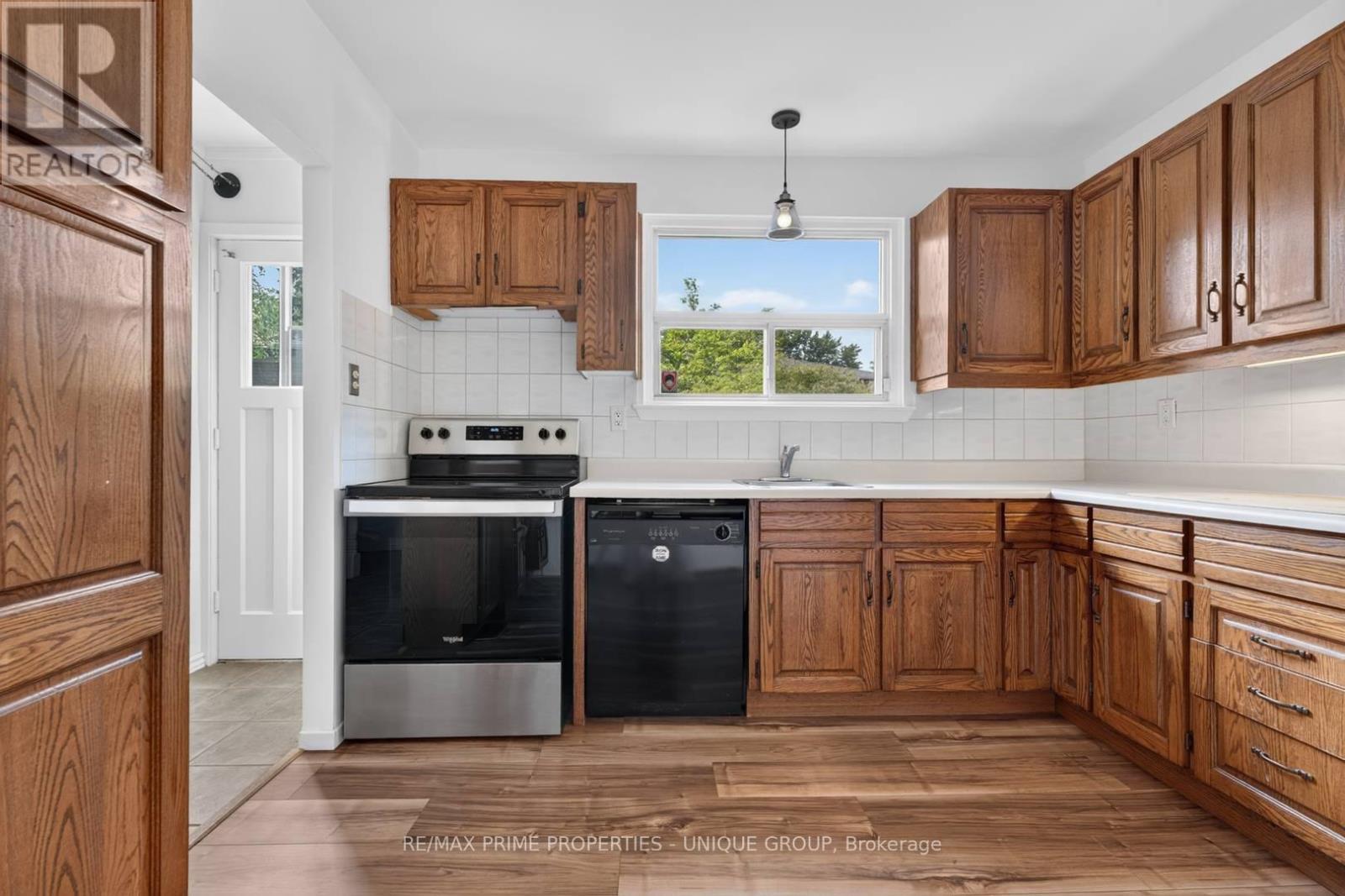 36 Dallington Drive, Toronto, ON - Indoor Photo Showing Kitchen