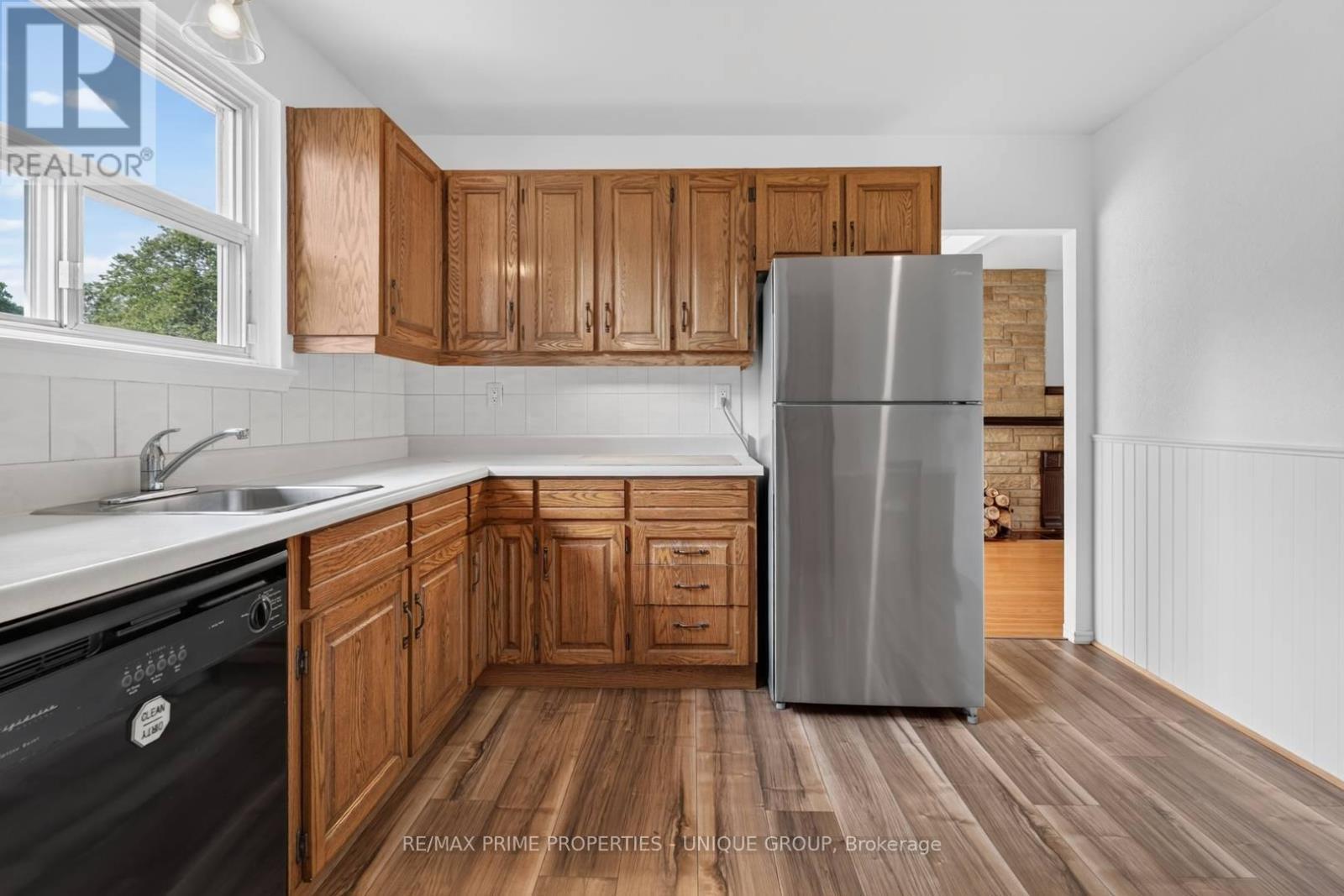36 Dallington Drive, Toronto, ON - Indoor Photo Showing Kitchen