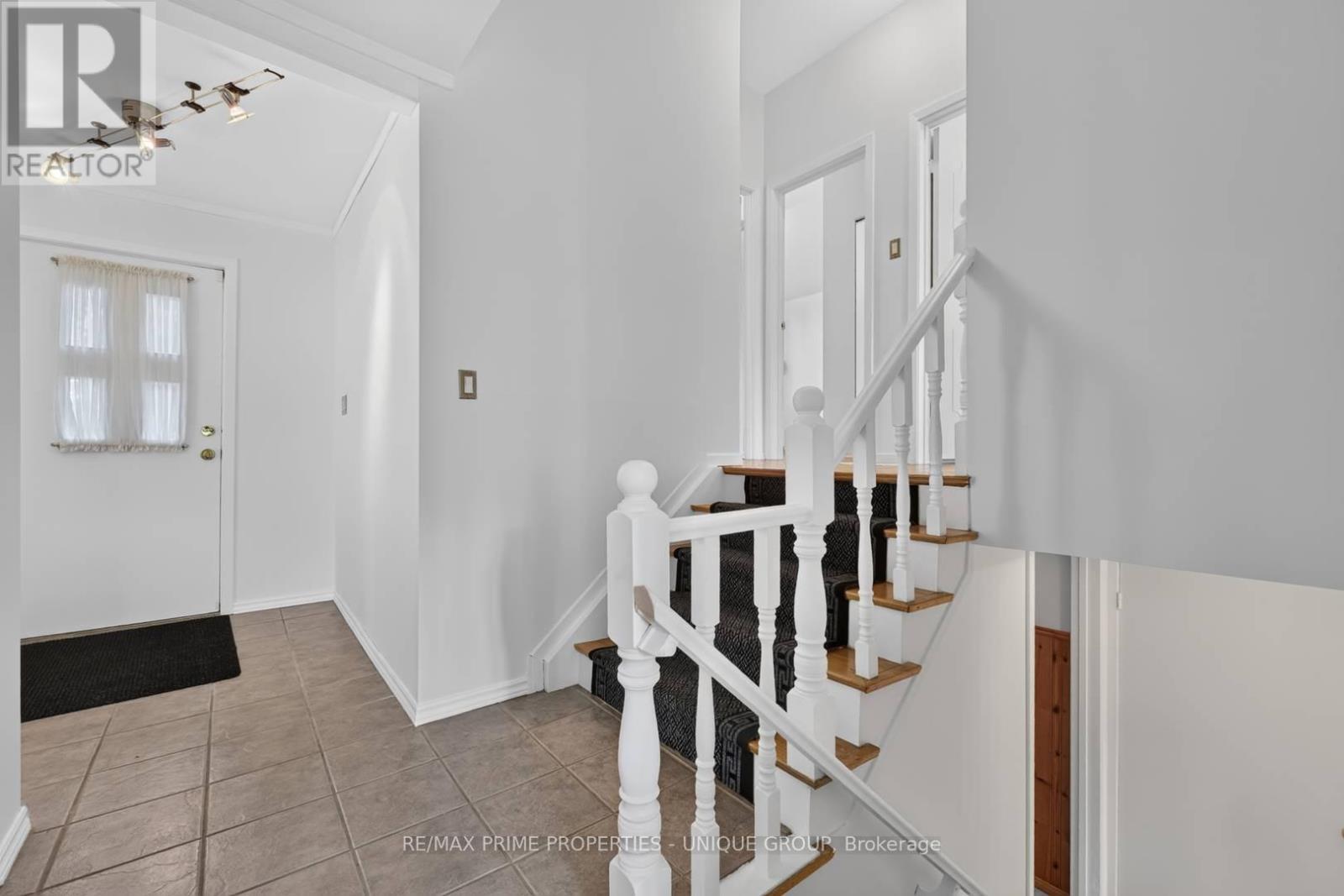 36 Dallington Drive, Toronto, ON - Indoor Photo Showing Other Room