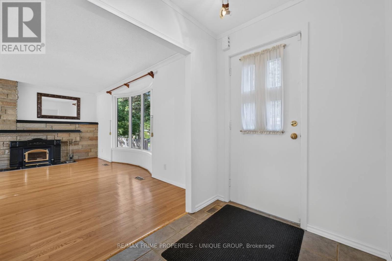 36 Dallington Drive, Toronto, ON - Indoor With Fireplace