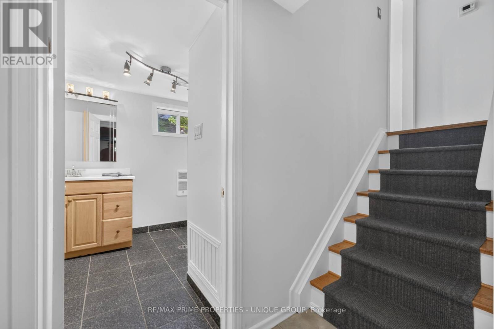 36 Dallington Drive, Toronto, ON - Indoor Photo Showing Other Room
