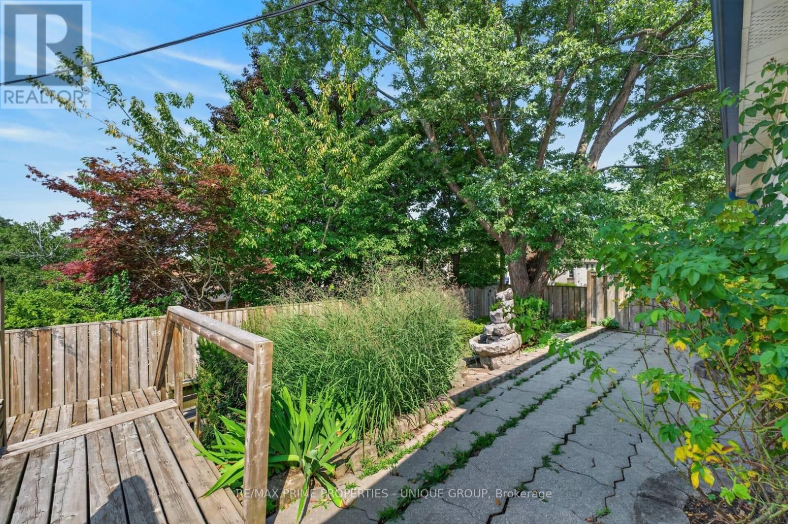 36 Dallington Drive, Toronto, ON - Outdoor