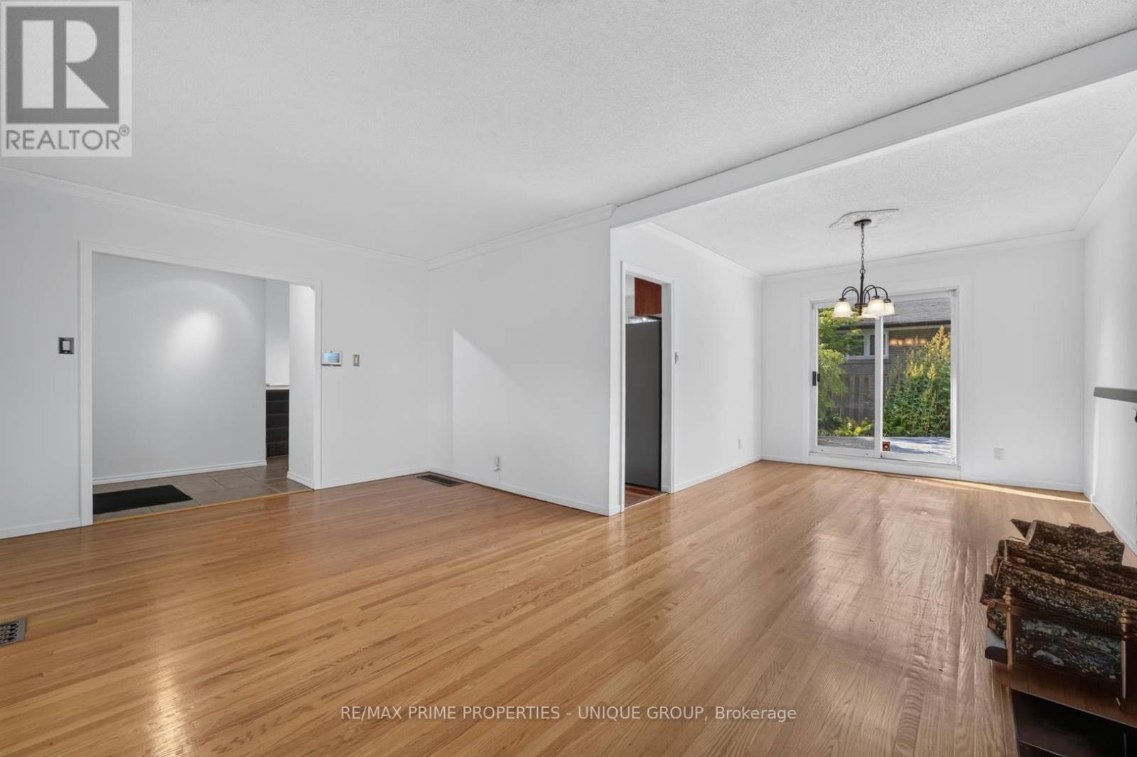 36 Dallington Drive, Toronto, ON - Indoor