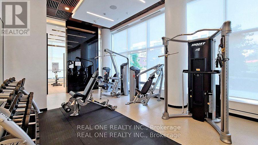 303 - 80 Vanauley Street, Toronto, ON - Indoor Photo Showing Gym Room