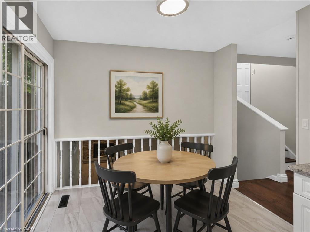 Virtually Staged. - 3401 Rockwood Drive, Burlington, ON - Indoor Photo Showing Dining Room