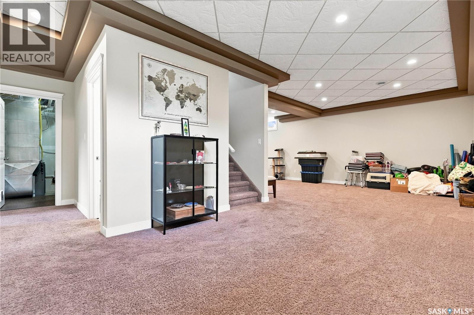 123 Railway Avenue, Dundurn, SK - Indoor