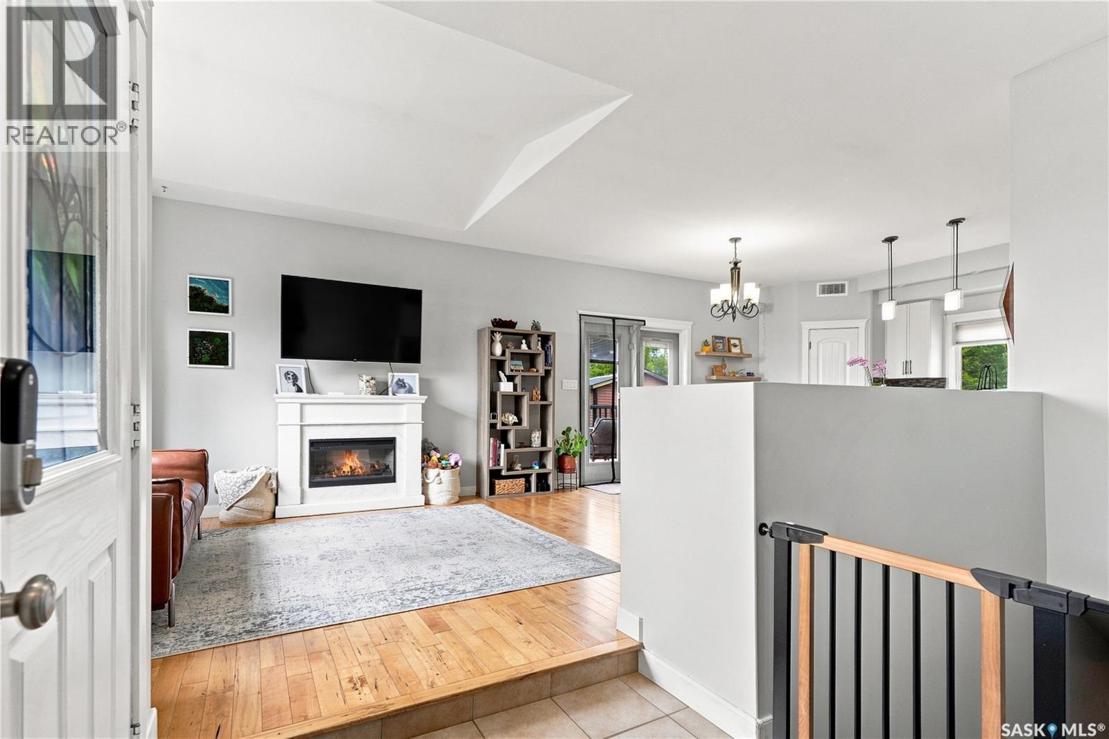 123 Railway Avenue, Dundurn, SK - Indoor With Fireplace