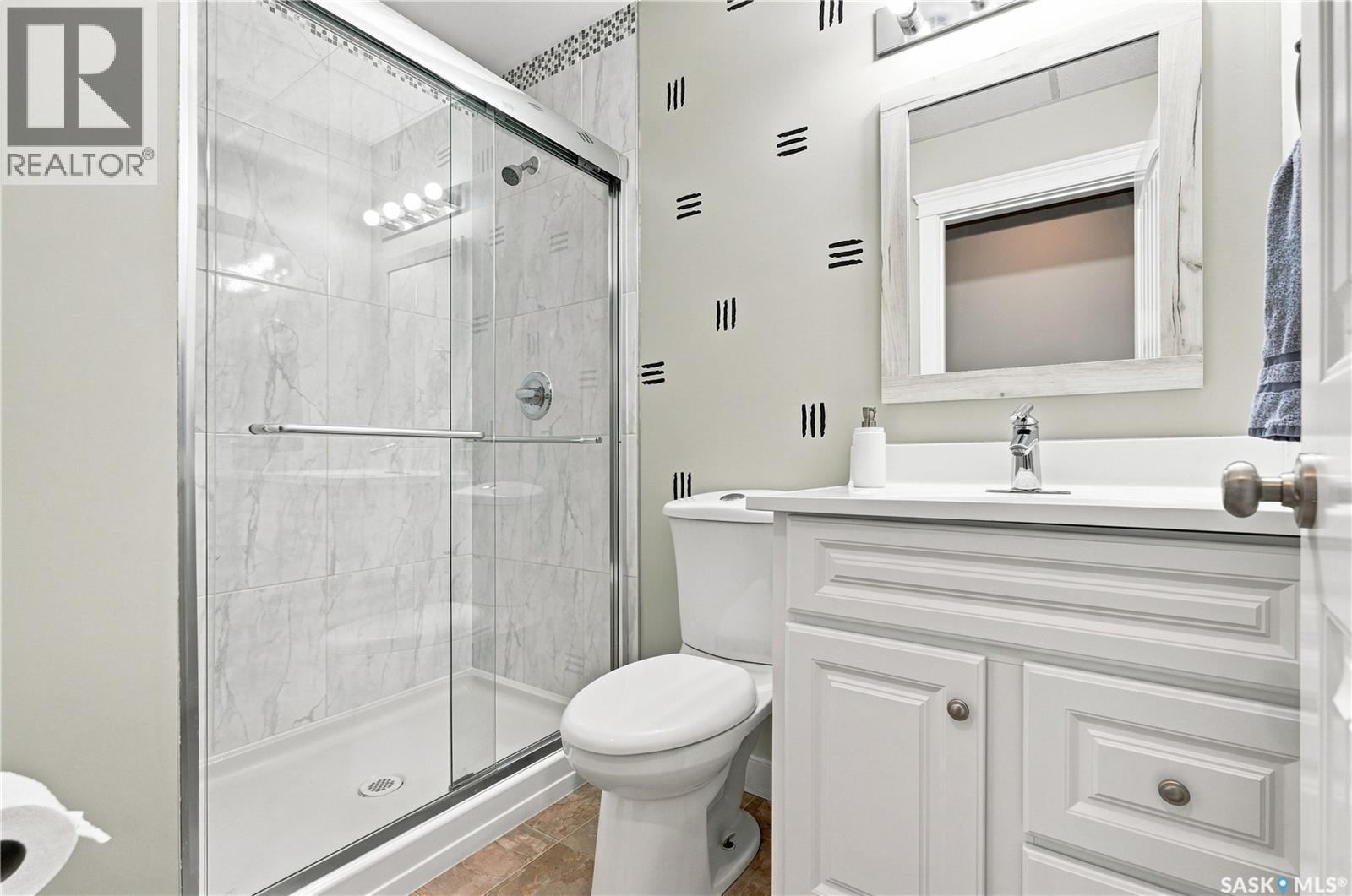 123 Railway Avenue, Dundurn, SK - Indoor Photo Showing Bathroom