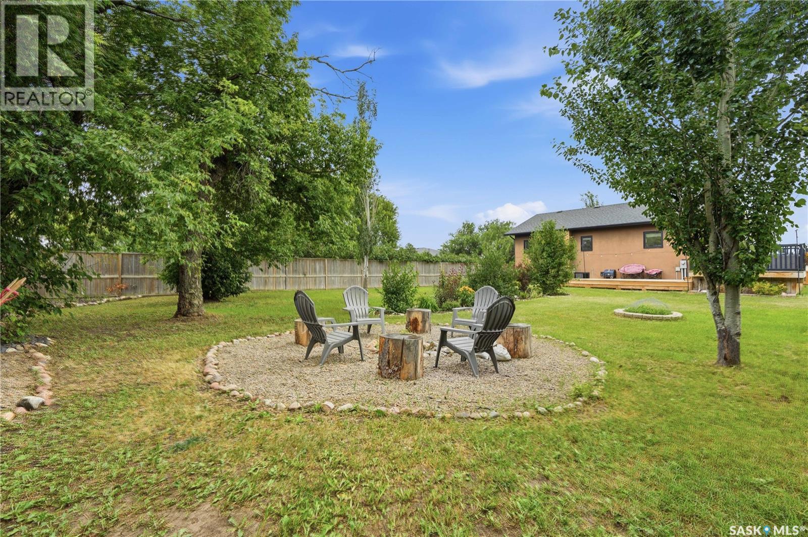 123 Railway Avenue, Dundurn, SK - Outdoor With Backyard