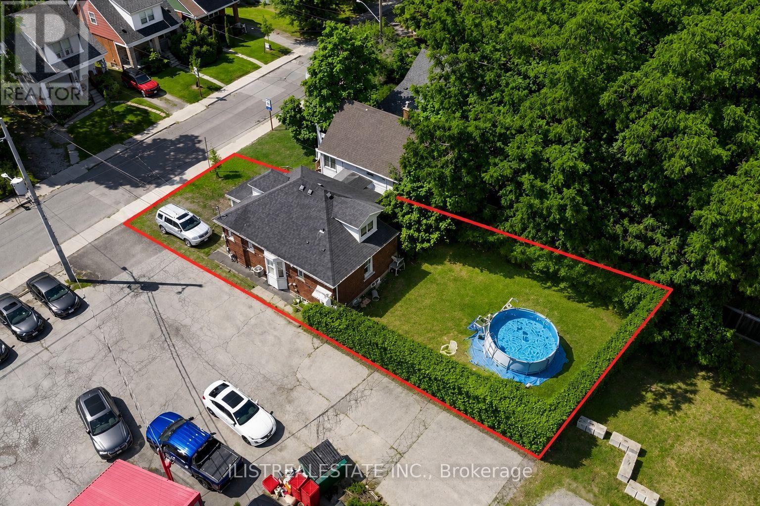 2 Norfolk Street N, Hamilton, ON - Outdoor With View