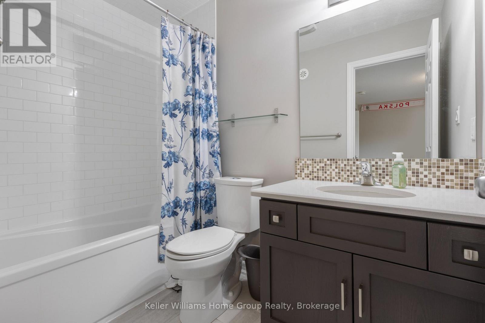 35 - 107 Westra Drive, Guelph (Willow West/Sugarbush/West Acres), ON - Indoor Photo Showing Bathroom