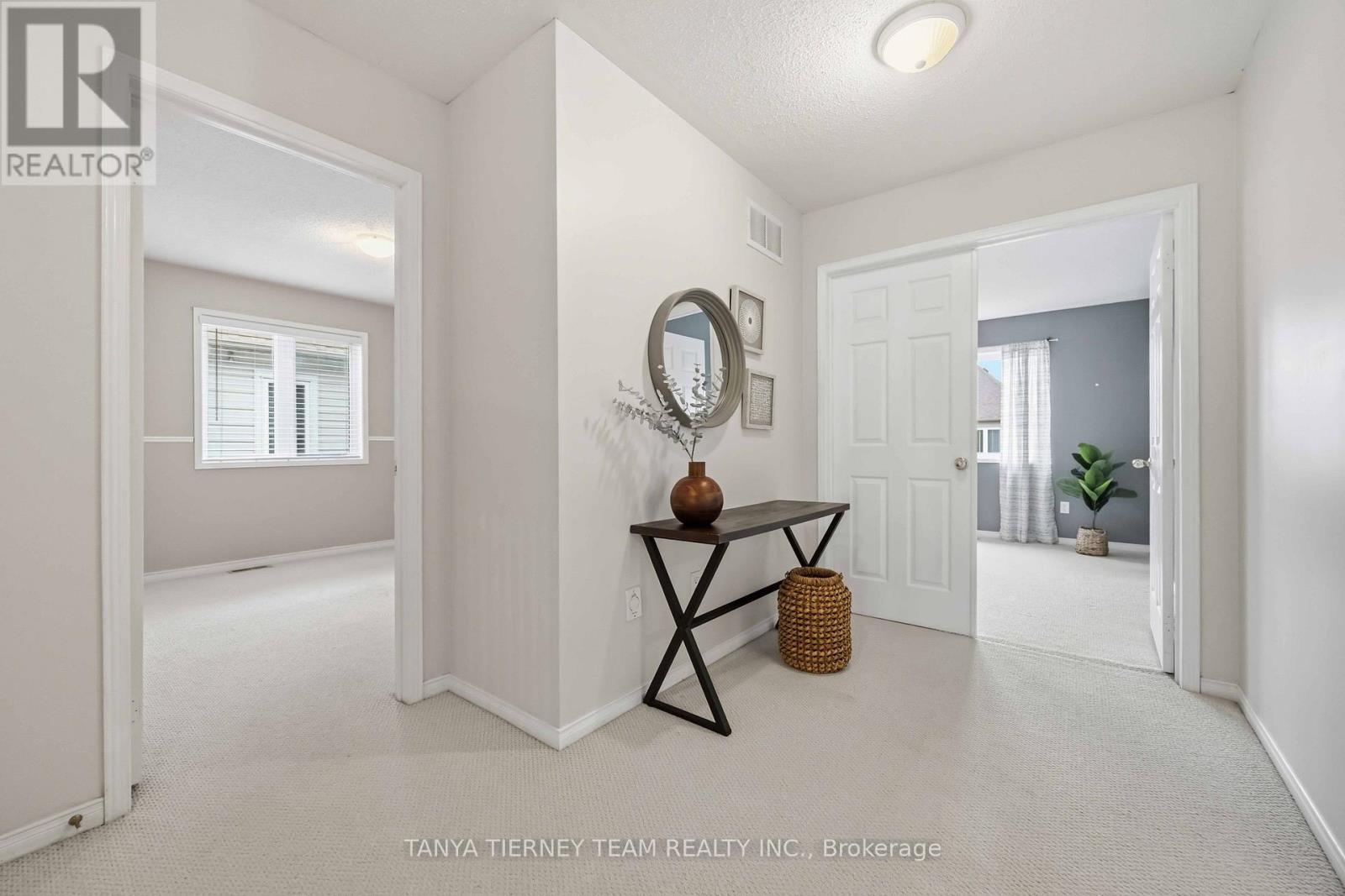 75 Robert Attersley Drive E, Whitby, ON - Indoor Photo Showing Other Room