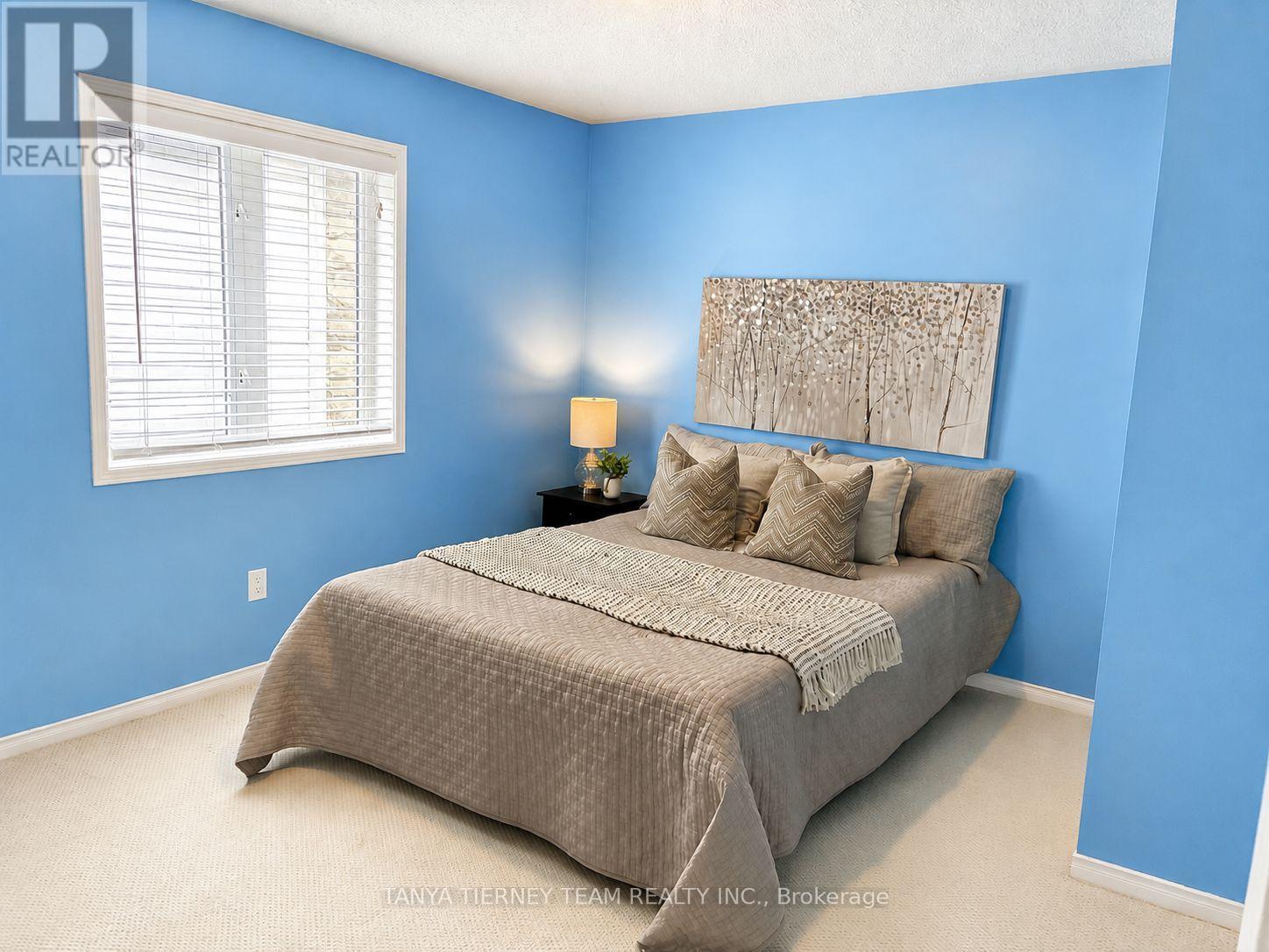 75 Robert Attersley Drive E, Whitby, ON - Indoor Photo Showing Bedroom